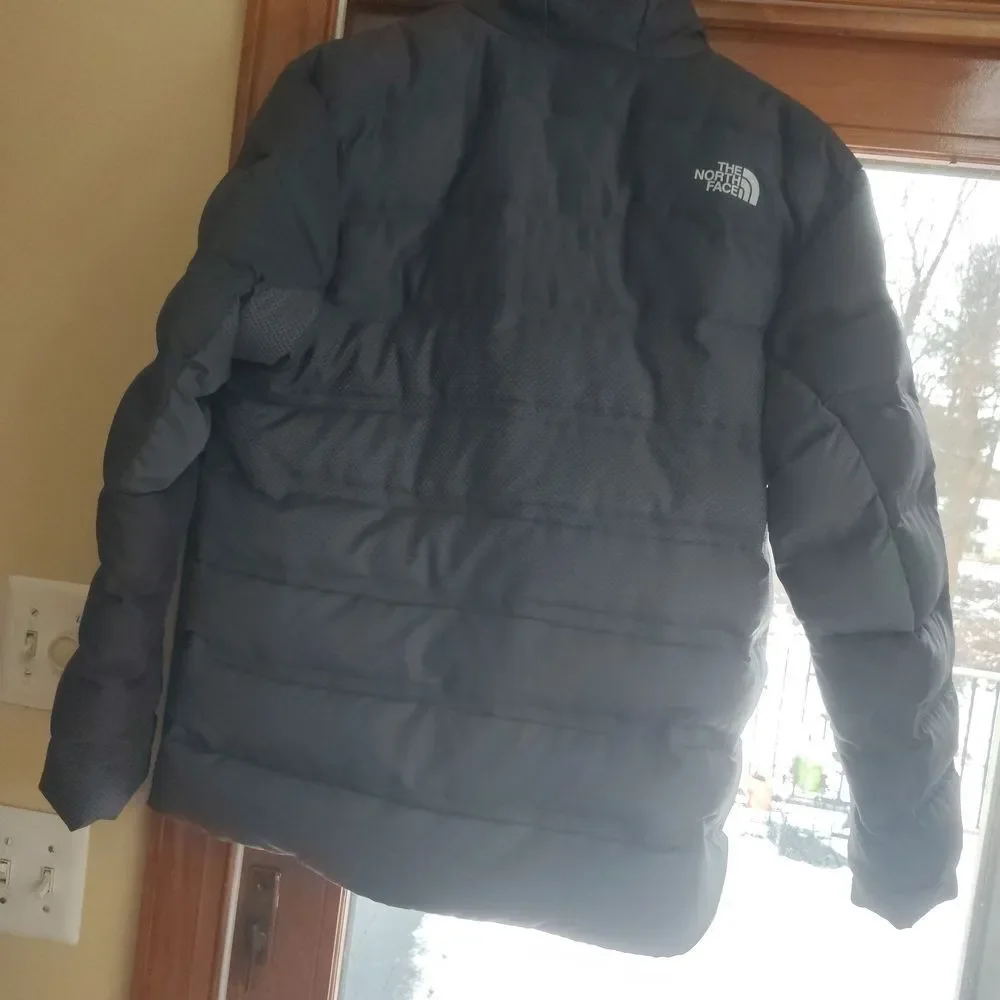 The North Face Men's Dark Gray Down Puffer Jacket. Large